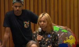 Kathleen Ma pose une question Ă un responsable de Microsoft lors du sommet de jeunes sur le climat Ă l'ONU le 21 septembre 2019