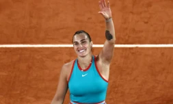 La Bélarusse Aryna Sabalenka a battu la Polonaise Iga Swiatek en demi-finale de Roland-Garros le 5 juin 2025 à Paris
