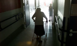 Après avoir légalisé l'euthanasie il y a près de quinze ans, les Pays-Bas envisagent désormais d'autoriser l'aide au suicide pour les personnes âgées qui ont le sentiment d'avoir "accompli" leur vie, même si elles ne sont pas malades