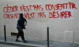 Lors d'une manifestation dans le cadre de la journée pour les droits des femmes, le 8 mars 2025 à Paris 