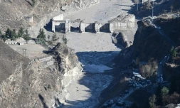 Un barrage endommagé aprÚs la rupture d'un glacier à Tapovan, dans la région de Chamoli, dans le nord de l'Inde, le 8 février 2021