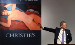 Le "Nu couché" de Modigliani adjugée  170,4 millions de dollars par Jussi Pylkkanen le 9 novembre 2015 à New York