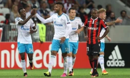 Les Niçois battus par Schalke sur un but de Baba Rahman (N.14) à l'Allianz Riviera, en Europa League, le 15 septembre 2016