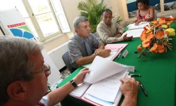 Mercredi 22 Décembre 2010

Signature de convention térritoriale globale entre la mairie de Saint-Denis et la CAF