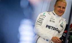 Le Finlandais Valteri Bottas (Mercedes) avant la 3e séance d'essais qualificatifs pour le GP d'Autriche sur le circuit de Spielberg, le 8 juillet 2017 