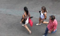 Scène de rue à Saint-Denis