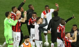 Les joueurs Niçois fêtent leur victoire sur Lyon 1-0 à domicile lors de la 24e journée de L1 le 10 février 2019