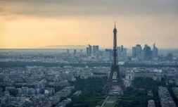 Paris et sa région vont continuer à se réchauffer, gagnant peut-être jusqu'à 4°C d'ici la fin du siècle selon Météo-France