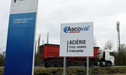 Le tribunal de commerce de Strasbourg a validé mercredi le plan de reprise "modifié" de l'aciérie nordiste Ascoval par le britannique Olympus, fragilisé aprÚs la faillite fin mai de British Steel