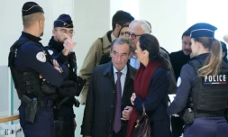 L'ancien PDG du cimentier français Lafarge, Bruno Lafont, arrive au tribunal de Paris le 4 novembre 2025