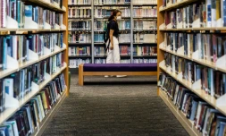 Une bibliothĂšque de Hong Kong le 4 juillet 2020 oĂč des livres de pro-dĂ©mocrates ont commencĂ© Ă ĂȘtre retirĂ©s