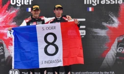 Le pilote français Sébastien Ogier et son co-pilote Julien Ingrassia, célèbrent leur 8e titre mondial, après avoir remporté le Rallye de Monza, le 20 novembre 2021