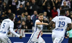 La joie de Lucas Tousart et ses coéquipiers après son but contre Monaco au Parc OL, le 23 avril 2017