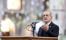 Photo diffusée par la présidence iranienne montrant Le président iranien Massoud Pezeshkian s'adresse aux membres du cabinet à Téhéran, le 31 janvier 2026