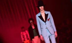 Une création de la maison Gucci présentée lors de la Fashion week automne/hiver 2016/2017 à Milan
