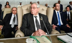 Le président du Conseil de la Nation, chambre haute du Parlement, Abdelkader Bensalah assiste à la session d'ouverture du 30e sommet de la Ligue arabe à Tunis, le 31 mars 2019