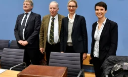Les dirigeants de l'AfD Joerg Meuthen, Alexander Gauland, Alice Weidel et Frauke Petry avant une conférence de presse à Berlin le 25 septembre 2017