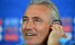 Le sélectionneur de l'Australie Bert van Marwijk en conférence de presse le 15 juin 2018 à Kazan