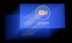 Un Américain de 32 ans a tué son père alors que ce dernier participait à une rencontre virtuelle sur Zoom, selon la police new-yorkaise