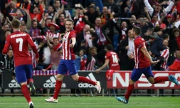 Saul Niguez (c), buteur pour l'Atletico Madrid contre le Bayern Munich en Ligue des champions à Vicente-Calderon, le 27 avril 2016