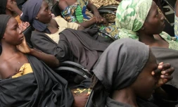 Des lycéennes de Chibok reçues dans le bureau du vice-président nigérian après leur libération, le 13 octobre 2016 à Abuja