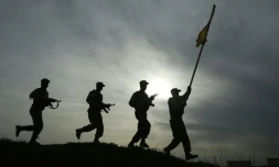 Beaucoup de combattants arabes viennent de groupes ayant lutté contre le régime, avant de tourner le dos aux rebelles face à la montée en puissance des jihadistes comme l'EI ou Al-Qaïda