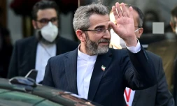 Le négociateur iranien Ali Bagheri Kani quitte le site des négociations sur le programme nucléaire iranien le 3 décembre 2021 à Vienne