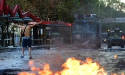 Heurts entre manifestants et forces de police, le 31 octobre 2019 Ă Santiago du Chili