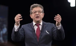 Le leader de La France Insoumise (LFI), Jean-Luc Mélenchon, le 25 novembre 2017 à Cournon-d?Auvergne, près de Clermont-Ferrand