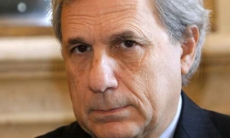 Jean-Marie Colombani, ancien du Monde et président de Slate.fr, le 10 décembre 2009 à Paris