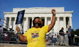 Shontina Kuykendoll, de Dallas, est venue à Washington pour une manifestation antiraciste le 28 août 2020