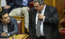 Le dirigeant de Syriza, Alexis Tsipras et le chef de file du Parti des Grecs indépendants (Panel), Panos Kammenos, le 10 juillet 2015 à Athènes