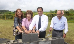 Mardi 8 février 2011 - Pose de la première pierre du Stade en eaux vives du pôle touristique et sportif du Bocage à Sainte-Suzanne (Photo D.R)