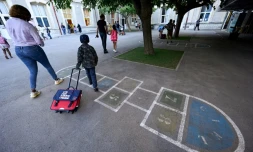 Les élèves du CP au CM2 remettent le masque à partir de lundi dans 39 départements où ils l'avaient enlevé