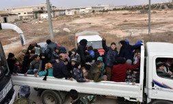 Des civils fuient les quartiers d'Alep-Est, le 29 novembre 2016 