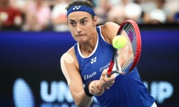La Française Caroline Garcia face à la Polanaise Iga Swiatek, lors de l'United Cup, le 6 janvier 2024 à Sydney