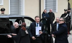 Le ministre italien de l'Agriculture Francesco Lollobrigida, à Cutro, en Calabre (sud), le 9 mars 2023