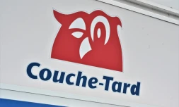 Une enseigne du groupe canadien Couche-Tard, qui lorgne sur le français Carrefour, à Montréal, au Québec, le 13 janvier 2021