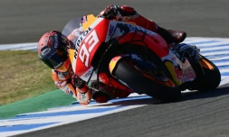 Le pilote espagnol Marc Marquez au guidon de sa Repsol Honda lors de la journée de reprise du MotoGP le 15 juillet 2020 à Jerez de la Frontera en Espagne