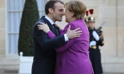 Le président Emmanuel Macron accueille la Chancelière allemande Angela Merkel, le 16 mars 2018 à l'Elysée, à Paris