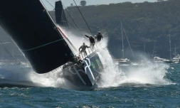 Le super-maxi australien Perpetual Loyal au départ de la Sydney-Hobart le 26 décembre 2016 à Sydney