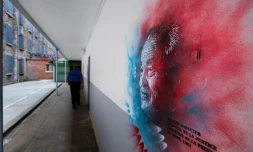 Graff de l'artiste C215 représentant Robert Badinter à la prison de Fresnes le 3 juillet 2020