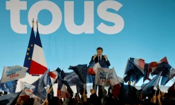 Le président Emmanuel macron s'adresse à ses soutiens, le 10 avril 2022 à Paris 