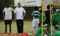 Lundi 14 Mars 2011

Raymond Domenech entraineur des juniors