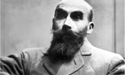 Photo prise en novembre 1921, lors de son procès à Paris, de Henri-Désiré Landru, accusé du meurtre de dix femmes et d'un jeune garçon, qui fut condamné à mort et exécuté le 25 février 1922 devant la prison Saint-Pierre de Versailles