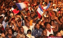 La joie de la population mahoraise suite au référendum sur la départementalisation du 29 mars 2011