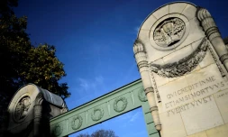 Proches et admirateurs viendront dire adieu au cimetiÚre du PÚre-Lachaise à Françoise Hardy, décédée à 80 ans