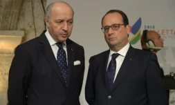 Le ministre des Affaires étrangères Laurent Fabius et le président de la république François Hollande à La Valette à Malte, le 11 novembre 2015