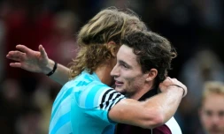 Ugo Humbert (d), dernier français en lice, après sa défaite face à Alexander Zverev, au Masters 1000 de Paris, le 1er novembre 2023