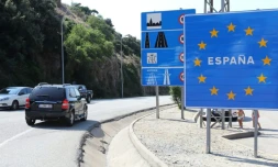 Des véhicules à la frontière franco-espagnole au Perthus (Pyrénées-Orientales), le 24 juillet 2020